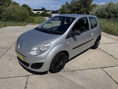 Renault Twingo - 1.2 84.400km NAP airco stuurbekr. nw apk