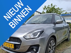 Suzuki Swift - 1.2 Comfort Smart Hybrid Verwarmde stoelen, Trekhaak, Sportvelgen