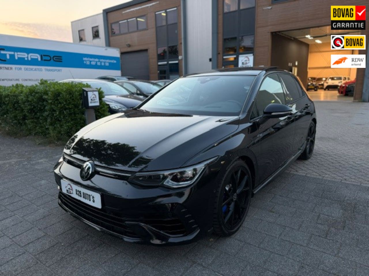 Volkswagen Golf - 2.0 TSI R 4Motion|PERFOR|K&B|AKRA|Automaat|Pano - AutoWereld.nl