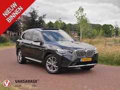 BMW X3 - xDrive30e Business Edition Plus | Panoramadak | Head-Up Display | Camera | Sfeerverlichtin