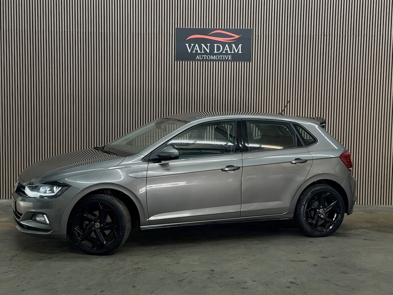 Volkswagen Polo - 1.6 TDI R-Line 2020 DSG LED CARPLAY - AutoWereld.nl