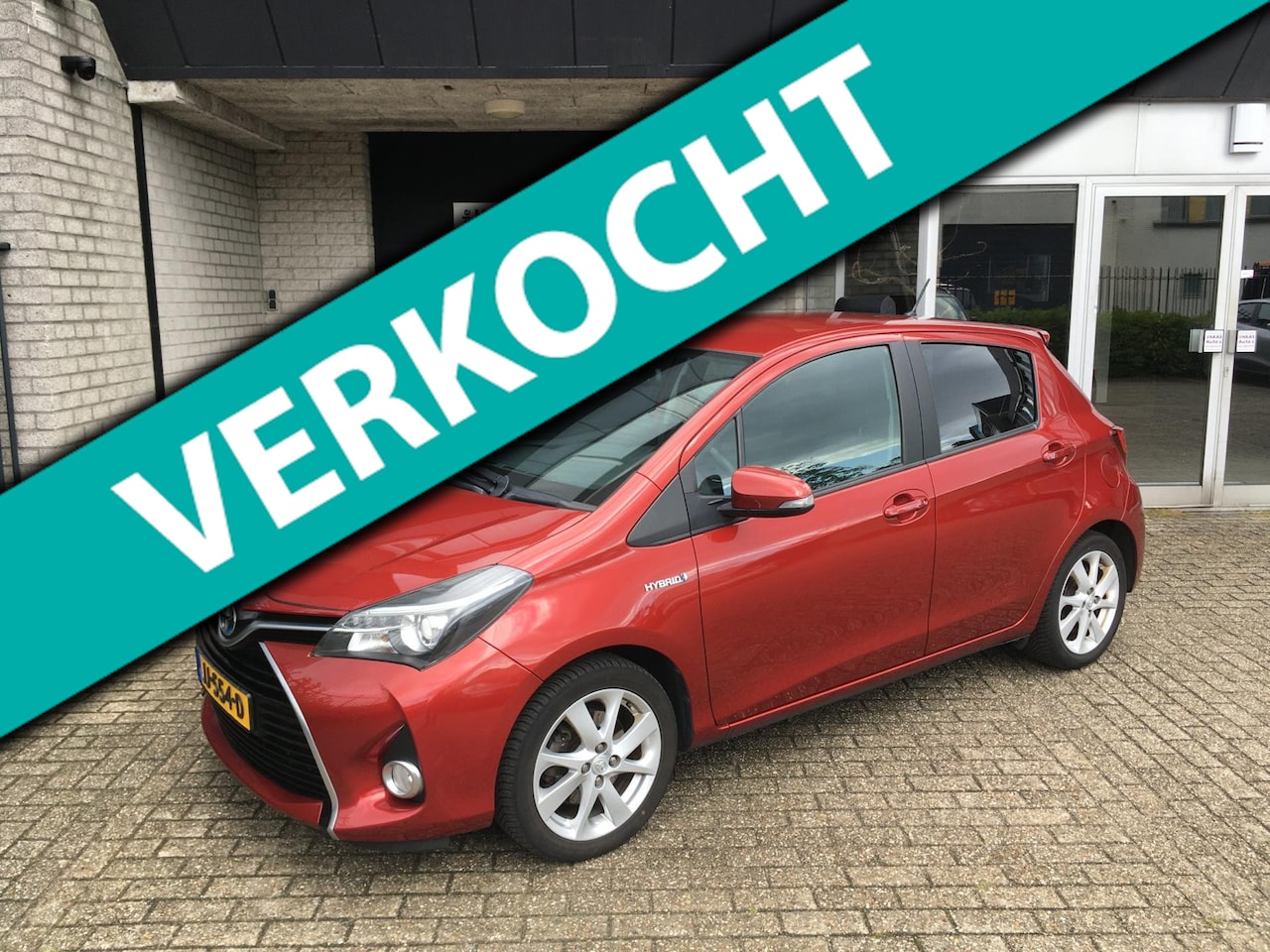 Toyota Yaris - 1.5 Full Hybrid Dynamic / FACELIFT / APK 2027 !!! / CAMERA / CLIMA ACC / DEALER OH - AutoWereld.nl