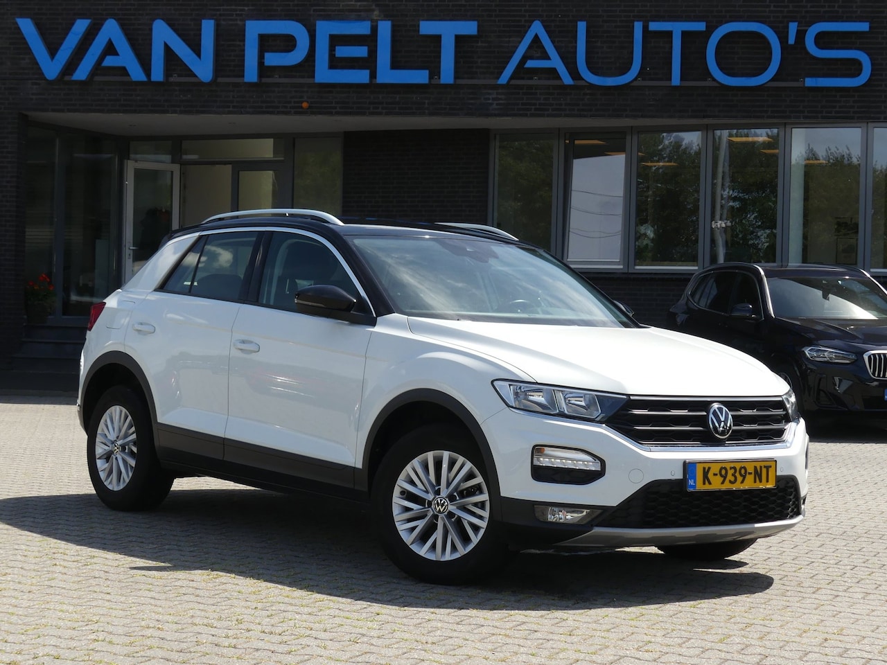 Volkswagen T-Roc - 1.0 TSI Style Business / Trekhaak / Carplay - AutoWereld.nl