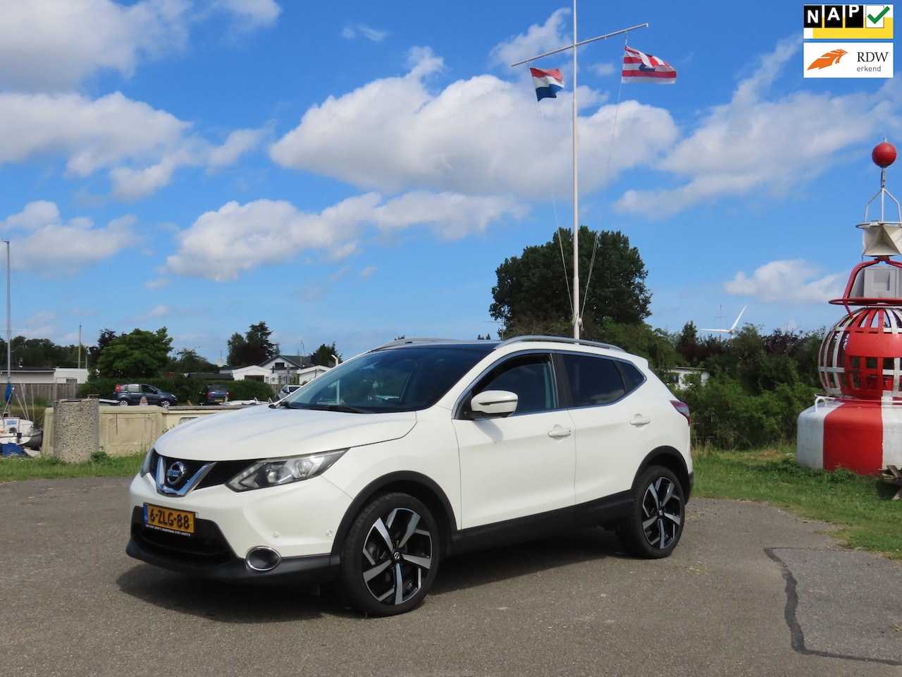 Nissan Qashqai - 1.2 Tekna *KETTING VV !! *Leer *360Camera *Navi *Pano - AutoWereld.nl