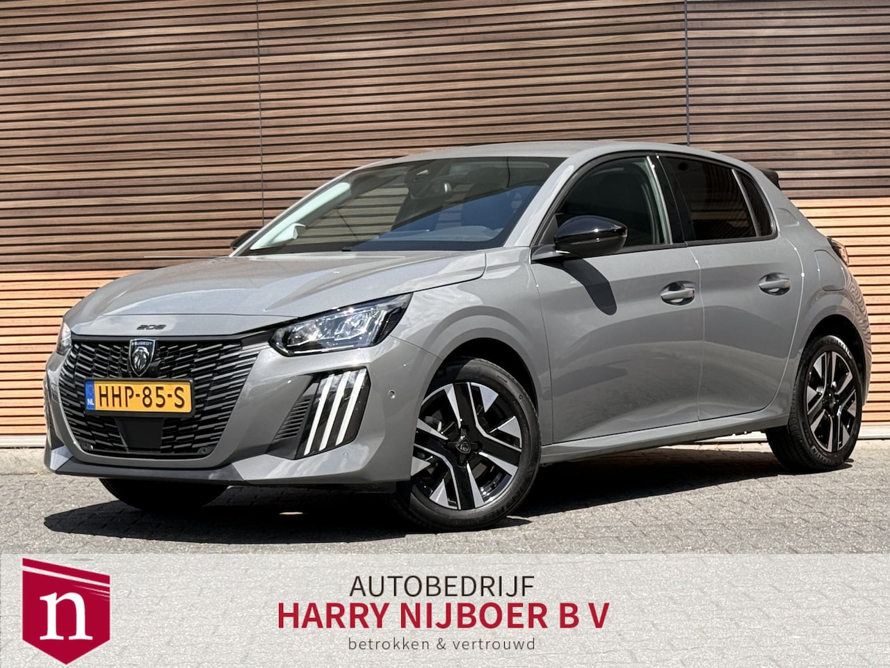 Peugeot 208 - 1.2 Hybrid 110 e-DCS6 Allure 360 Camera / Navi / Carplay / Lm Velgen - AutoWereld.nl