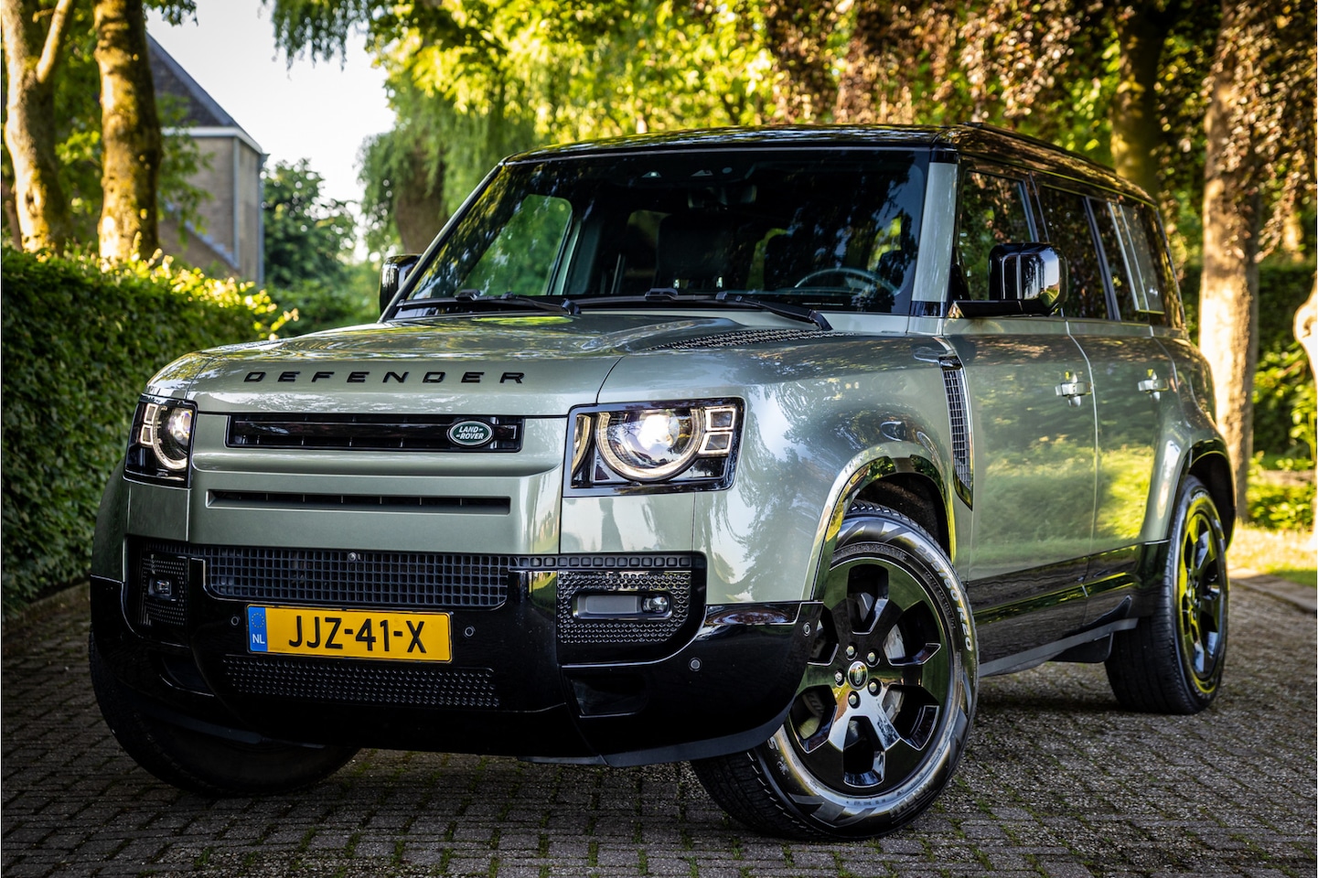 Land Rover Defender 110 - 2.0 P400e 110 X-Dynamic HSE HUD Trekhaak - AutoWereld.nl