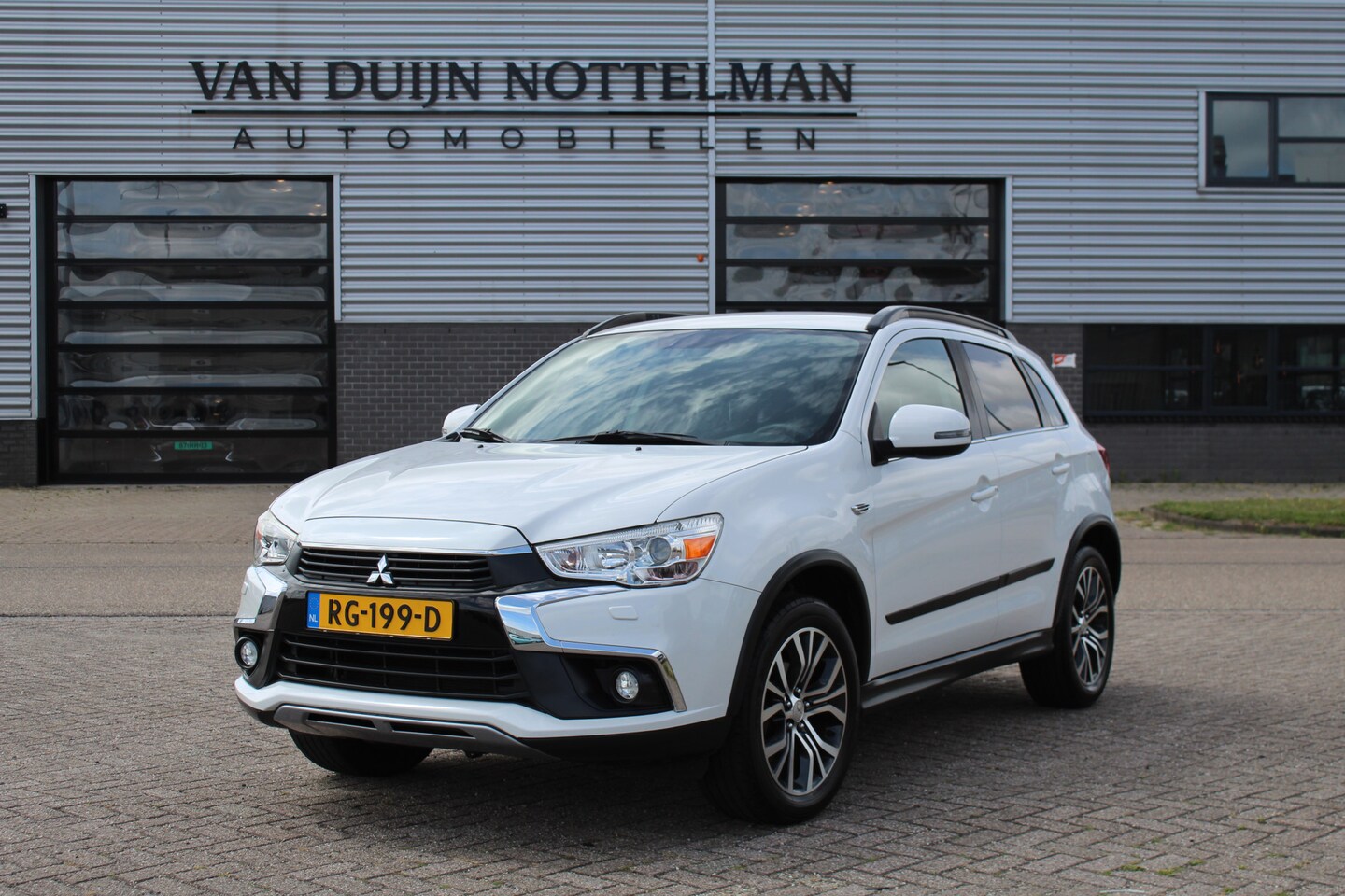 Mitsubishi ASX - 1.6 Cleartec Connect Pro / Carplay / Keyless / Trekhaak / N.A.P. - AutoWereld.nl