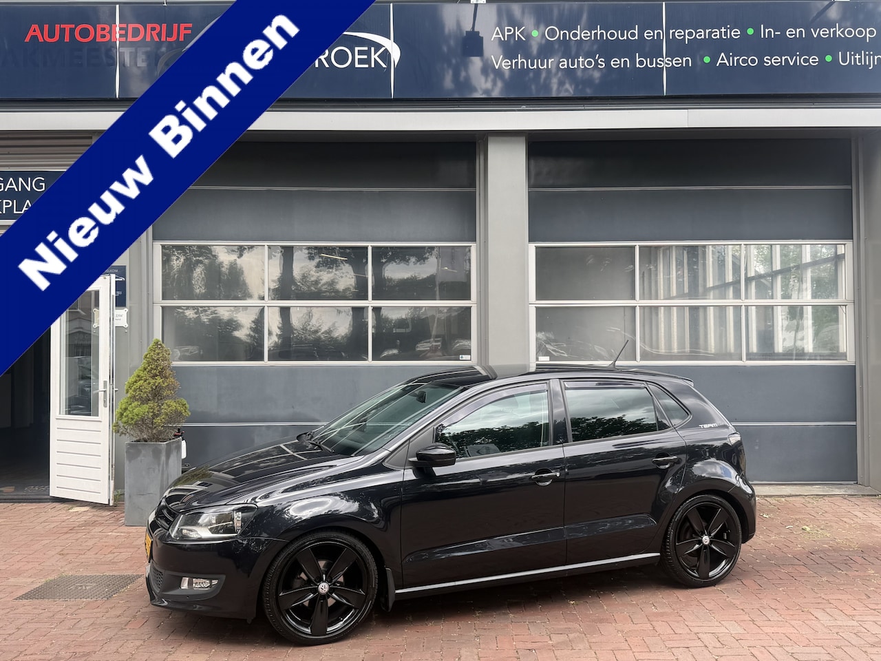 Volkswagen Polo - 1.4-16V Highline Navi,Cruise,Cv,Electr.ramen uit 2011 87pk R-LINE - AutoWereld.nl