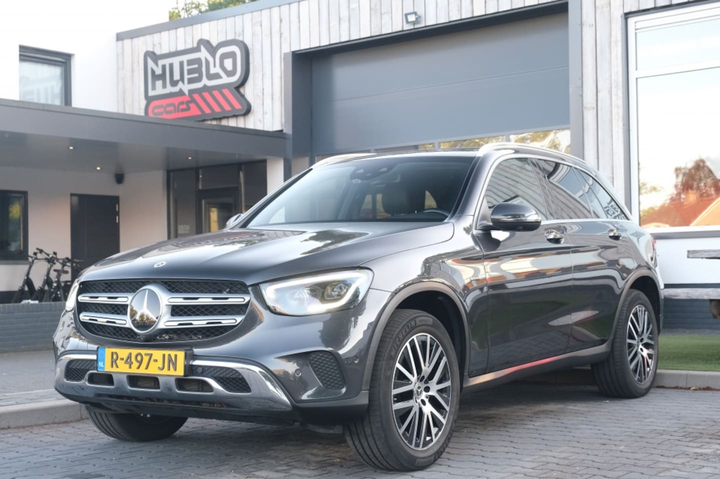 Mercedes-Benz GLC-klasse - 300e 4Motion AMG Pano, Burmester - AutoWereld.nl