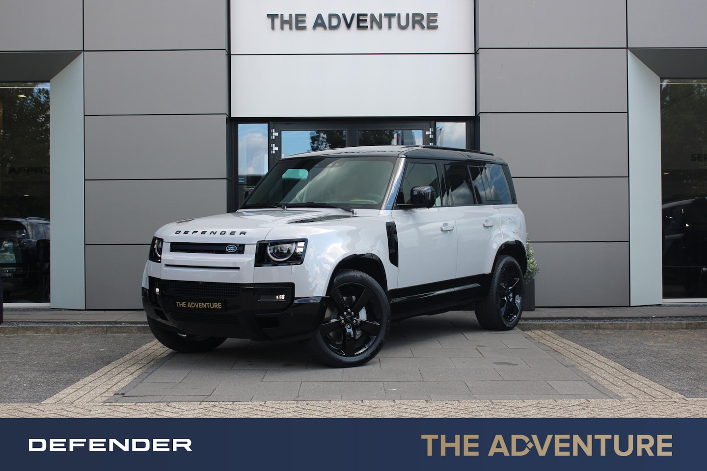 Land Rover Defender 110 - P300e X-Dynamic HSE | Borasco | Caraway | Head-Up - AutoWereld.nl