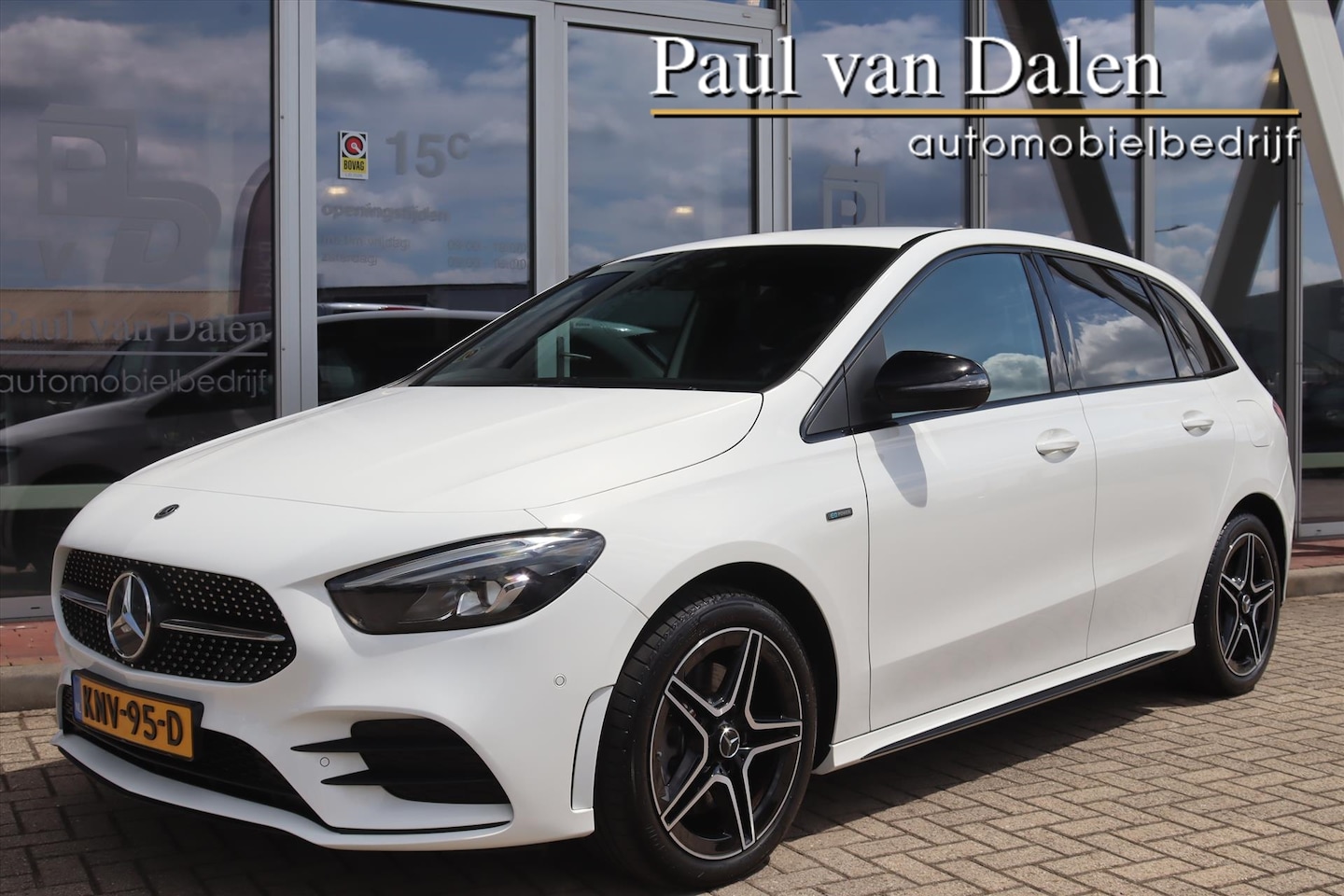 Mercedes-Benz B-klasse - B250e 218PK AUTOMAAT AMG NIGHT Navi | Sfeerverlichting | Stoelverw. | Widescreen | Clima | - AutoWereld.nl