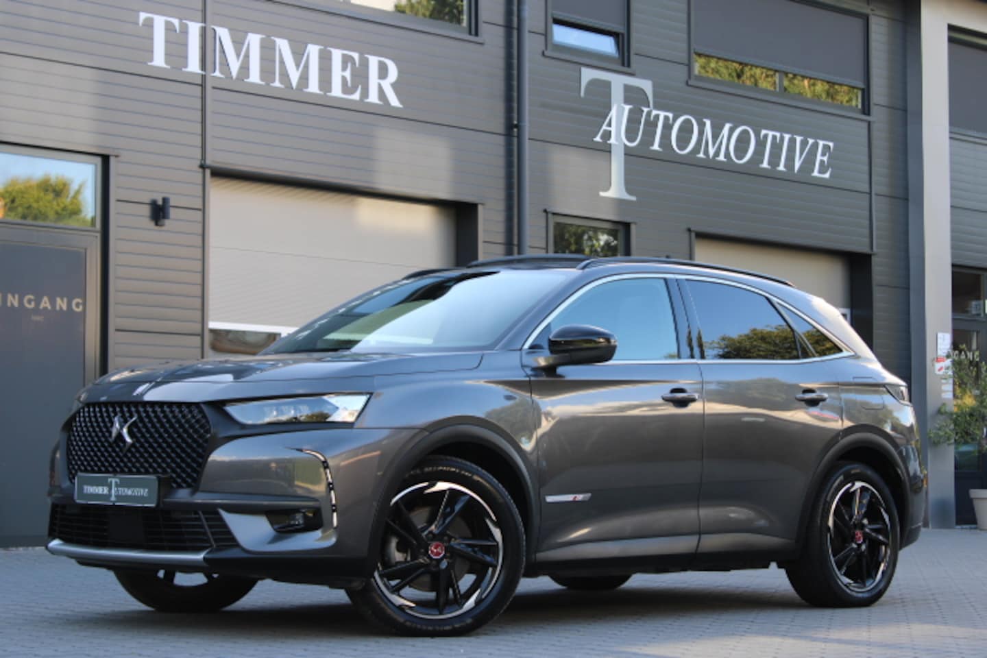 DS 7 Crossback - E-Tense 4x4 Performance Line 300 pk - Panoramadak - Stoel met geheugen - klokje Volle Auto - AutoWereld.nl