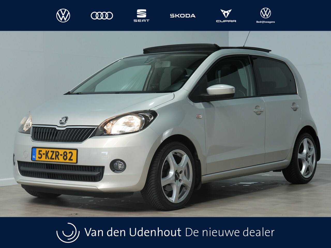 Skoda Citigo - 1.0 Greentech Arctic Air | Panorama | Parkeersensor | Navigatie | Lm velgen 285 - AutoWereld.nl