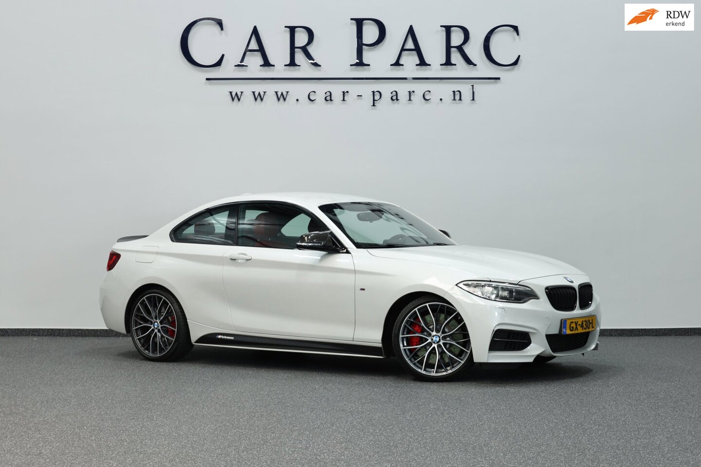 BMW 2-serie Coupé - M235i M-PERFORMANCE LED/LEER+S.VERWARMING/KEYLESS/19" LMV/PDC/CRUISE/ECC/12 MND GARANTIE! - AutoWereld.nl