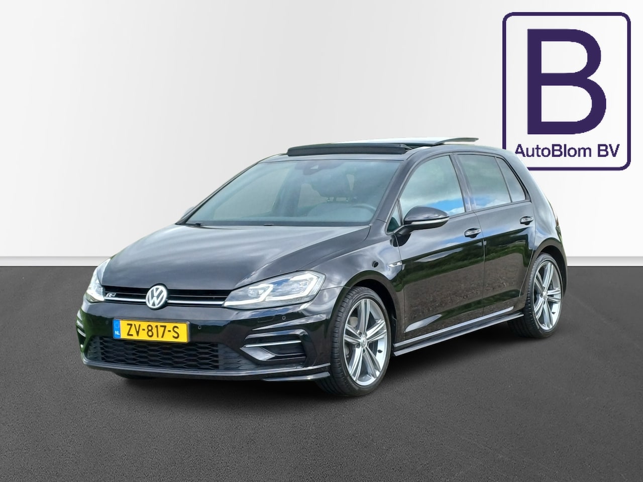 Volkswagen Golf - 1.5 TSI Highline Business R-Line /Mooie Auto!/Pano/Camera/Carplay/Digi Dash/ - AutoWereld.nl