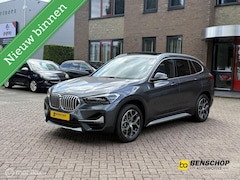 BMW X1 - sDrive20i High Executive Panodak Leer Memory Navi Camera HUD LED
