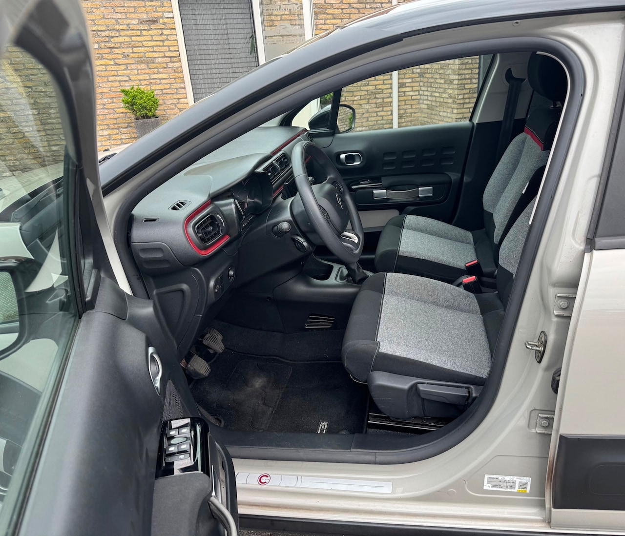 Citroën C3 - 1.2 Bj 2022 Van Eerste eigenaar - AutoWereld.nl