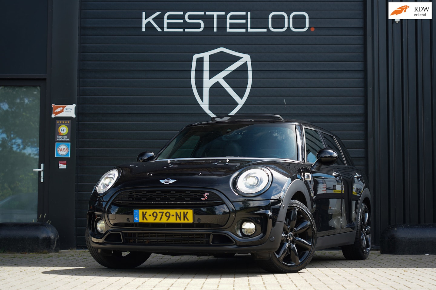 MINI Clubman - 2.0 Cooper S Chili Serious Business Chilli LEER/PANO/LED/STOEL VERW/VERW VOORRUIT/SPORTSTO - AutoWereld.nl