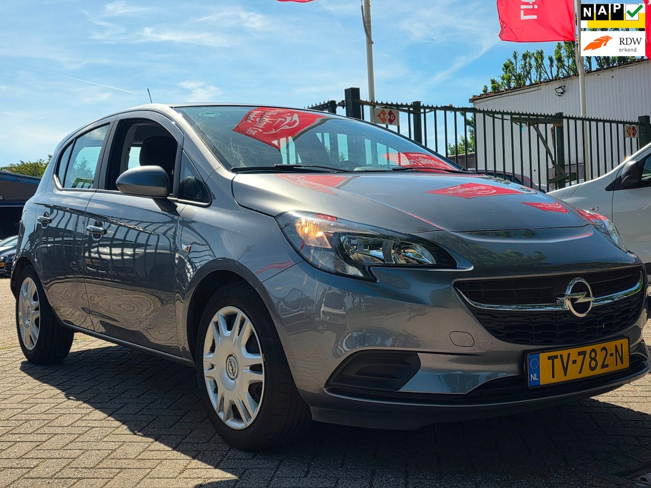 Opel Corsa - 1.4 Favourite Airco elektrische ramen cruis control cv op afs - AutoWereld.nl