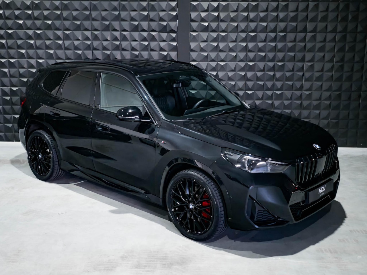 BMW X1 - xDrive30e M Sport Pro | Pano | 20"| Trekh | Memory | Drive Pro | H/K | HUD | Ad. Li. | Top - AutoWereld.nl