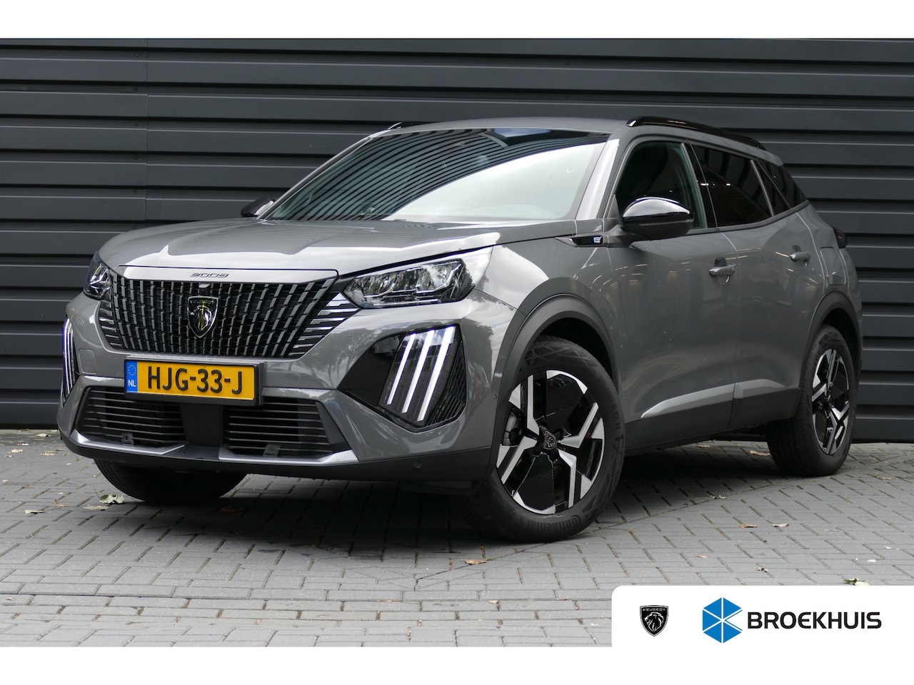 Peugeot e-2008 - EV 156PK 54KWH ALLURE AUTOMAAT / CAMERA V+A / 17"LMV / KEYLESS / FULL-LED / / NAVI / CLIMA - AutoWereld.nl
