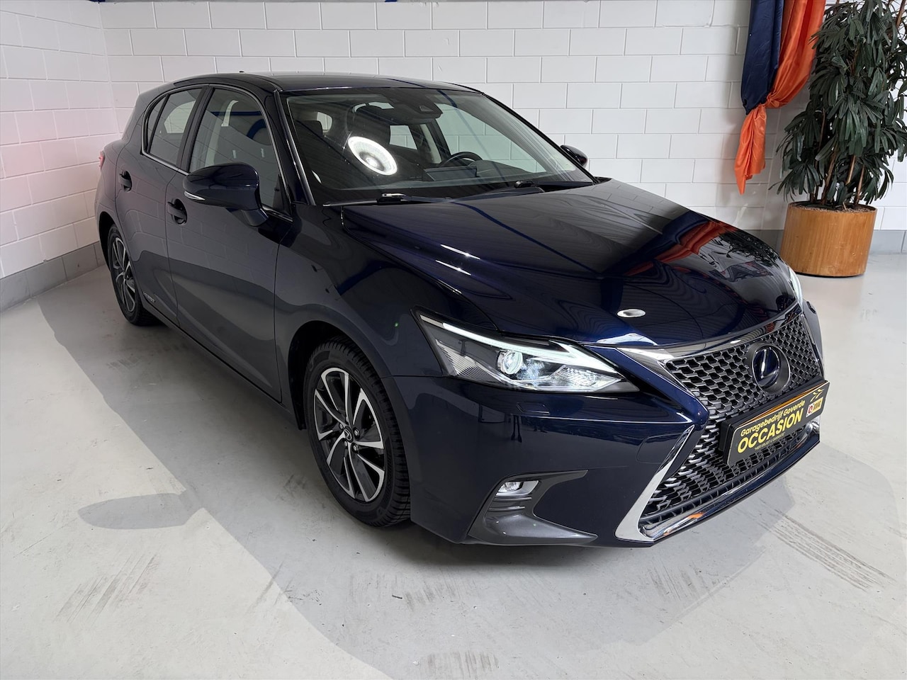Lexus CT 200h - Hybrid 136pk E-CVT Business Line, ACC, Camera, Led - AutoWereld.nl