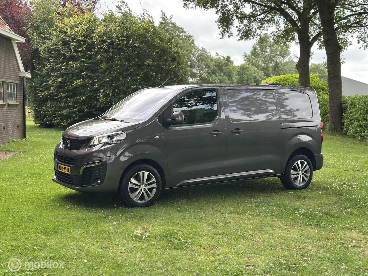 Peugeot Expert - Bestel 2.0 BlueHDI 180 Standard Premium - AutoWereld.nl