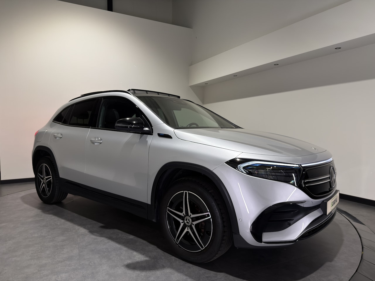 Mercedes-Benz EQA - 300 4MATIC Business Solution 67 kWh | AMG Styling | - AutoWereld.nl