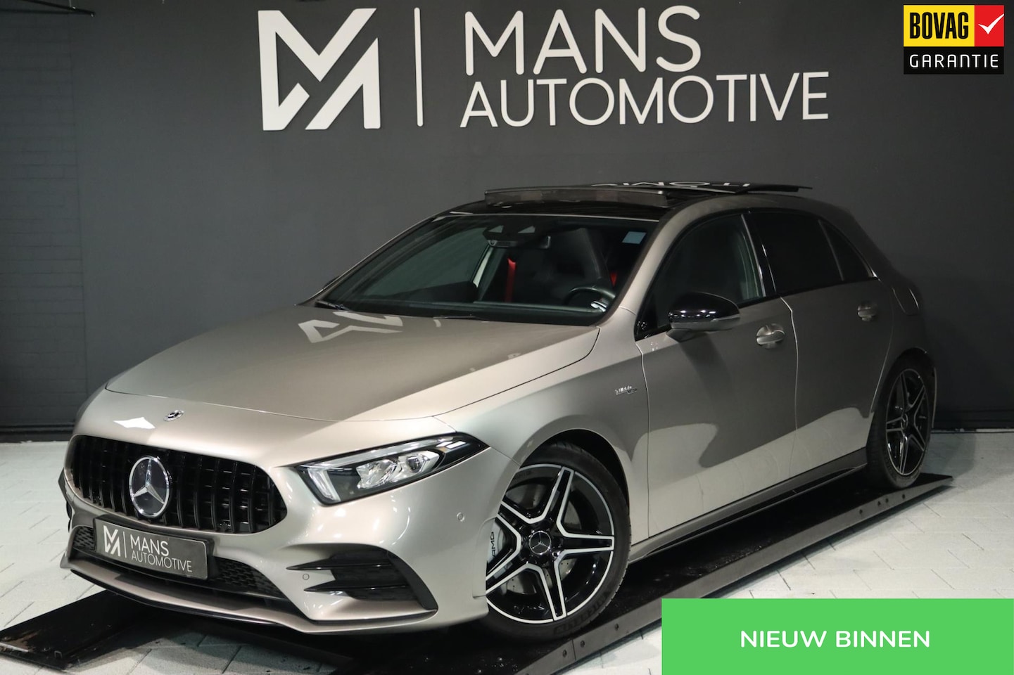 Mercedes-Benz A-klasse - AMG 35 4MATIC / PANO / CAMERA / DODEHOEK / CARPLAY / STOELVERW - AutoWereld.nl