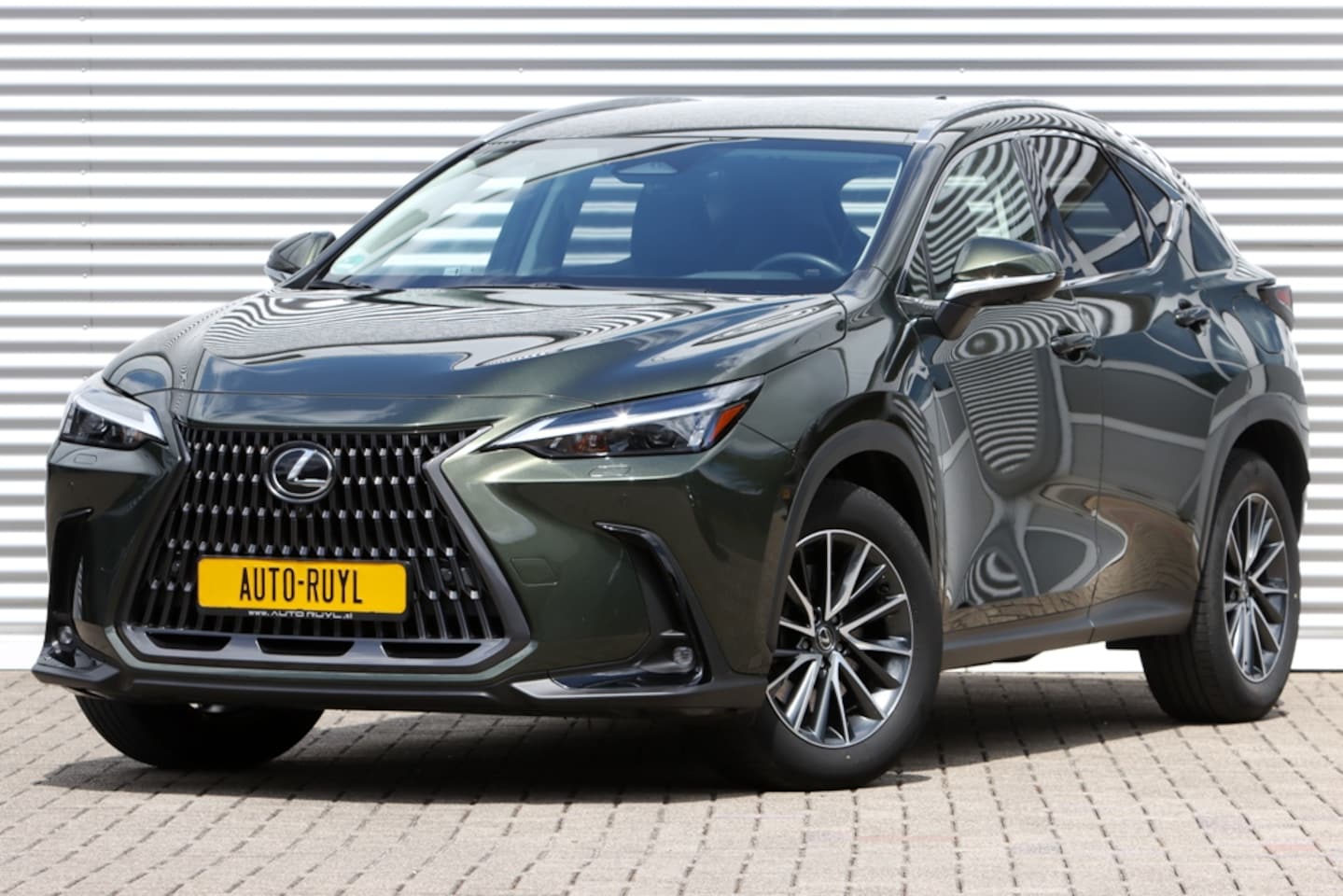 Lexus NX - 450h+ AWD Executive Line 360gr. / Stoel koeling - AutoWereld.nl