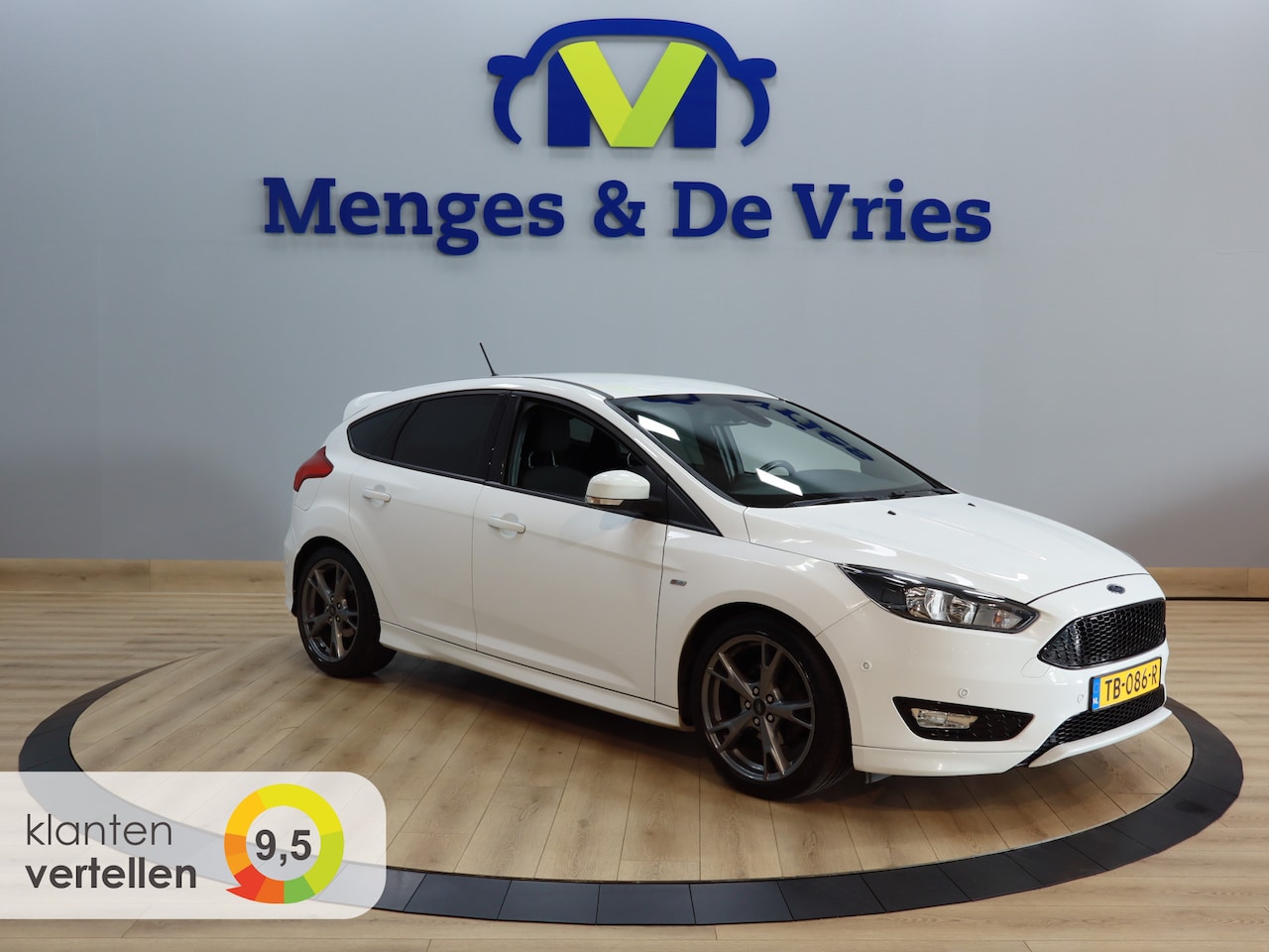 Ford Focus - 1.0 First Edition ST Line | Airco ECC | Navigatie | Apple Carplay | Cruise Control | Parke - AutoWereld.nl