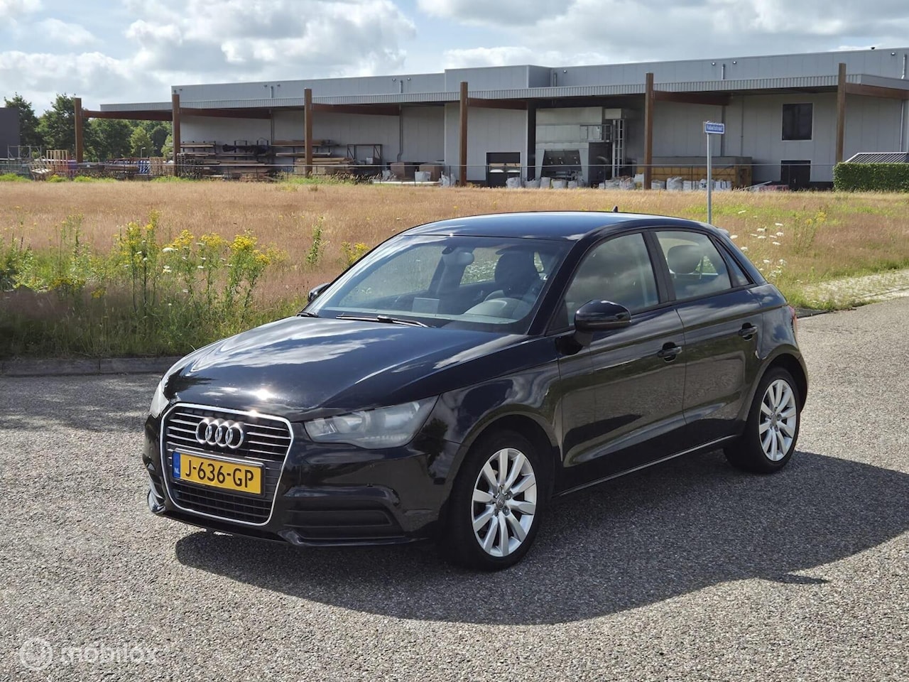 Audi A1 Sportback - 1.2 TFSI Attraction 5 deurs / Airco / Navi - AutoWereld.nl