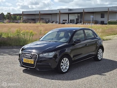Audi A1 Sportback - 1.2 TFSI Attraction 5 deurs / Airco / Navi