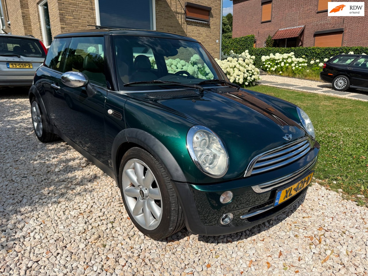 MINI 3-Deurs - 1.6 Cooper Pepper Leder/Panorama/Xenon/Nwe APK. - AutoWereld.nl