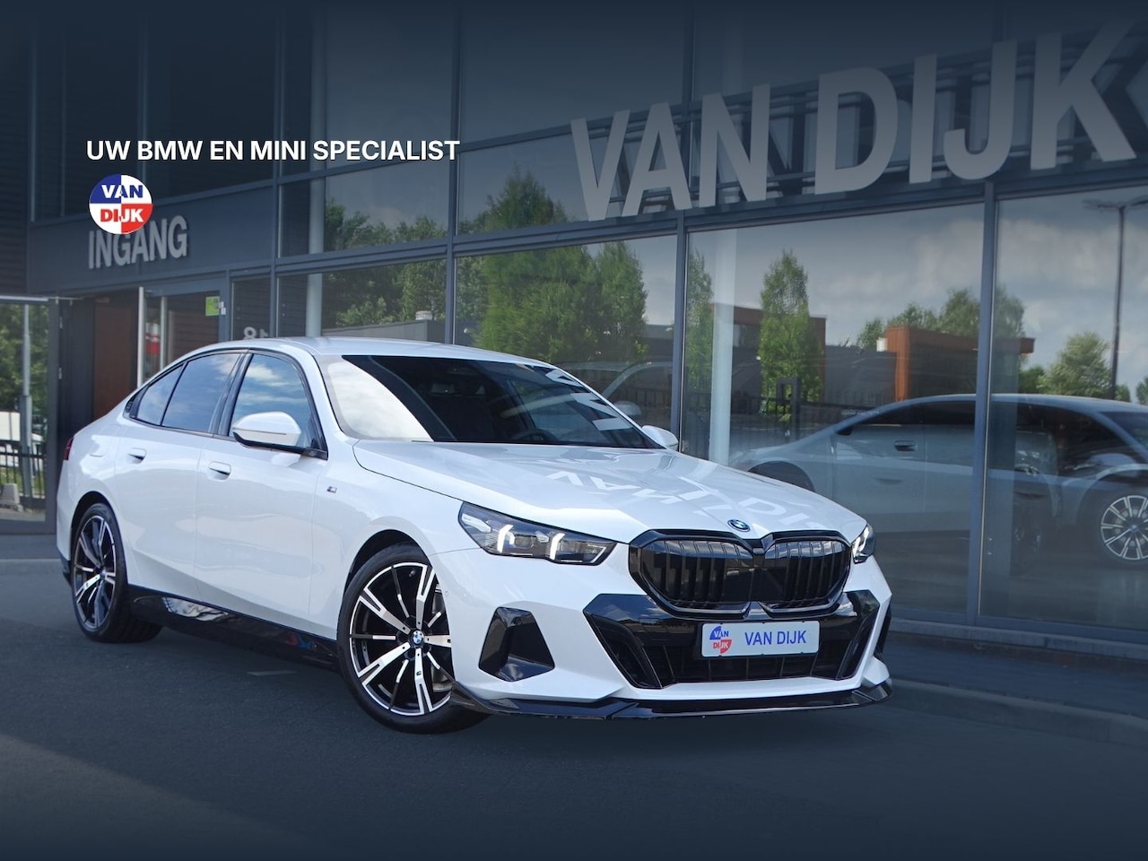 BMW 5-serie - 530e M Sport Edition Drive-assistent-Plus Harman/Kardon Ada.led-koplamp 20'' LM Velgen - AutoWereld.nl