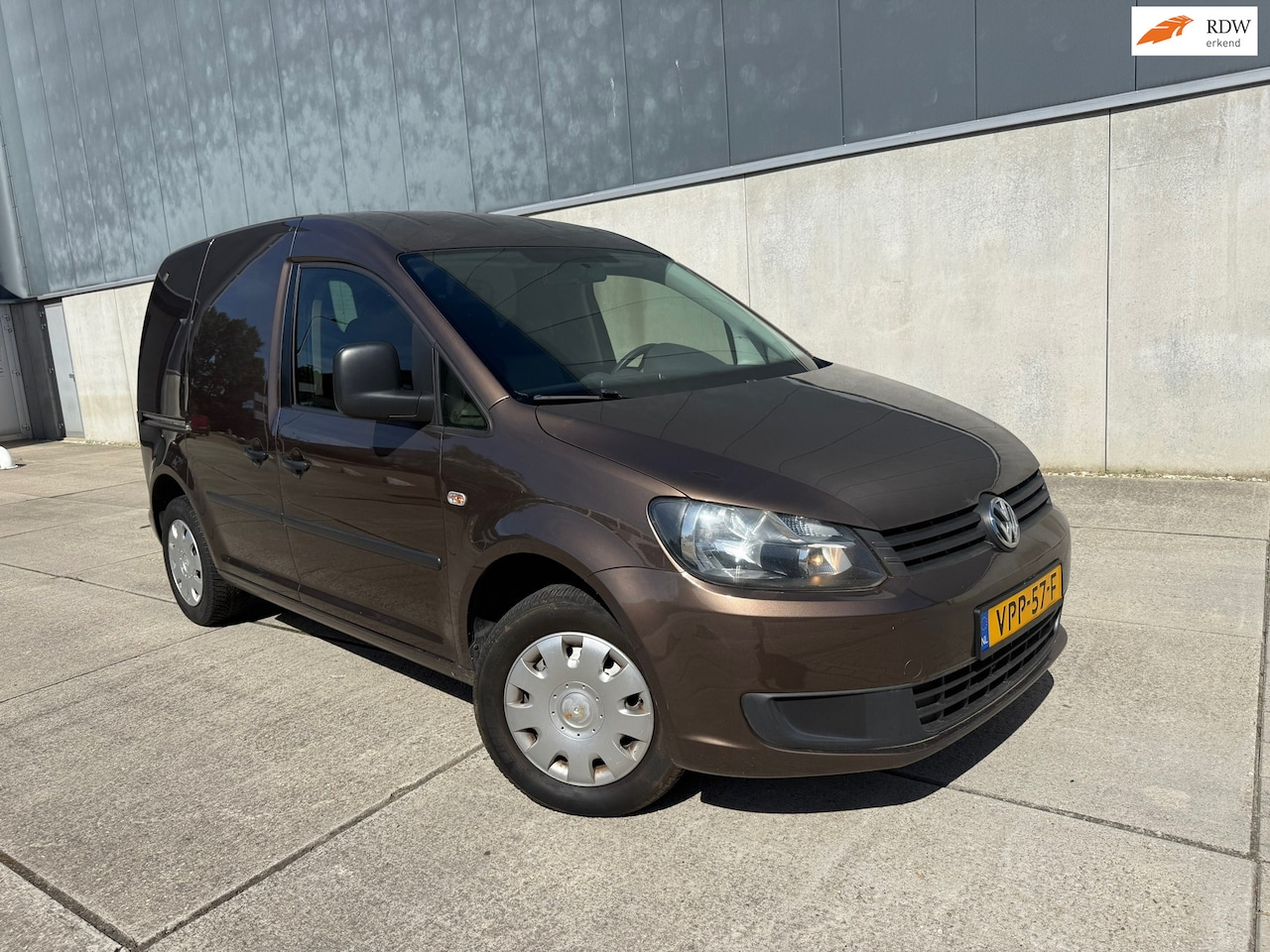 Volkswagen Caddy - 1.6 TDI AUTOMAAT Scherm Navi Airco apk 2027 - AutoWereld.nl