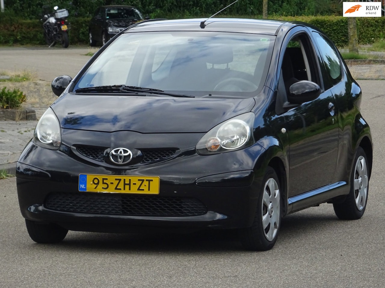 Toyota Aygo - 1.0-12V + BJ2008 ELEKRAM/APK 09-04-2027 - AutoWereld.nl