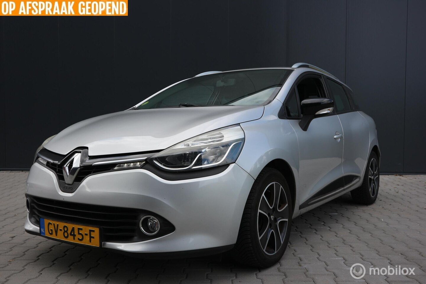 Renault Clio Estate - 1.5 dCi ECO AIRCO/NAVIGATIE/TREKHAAK/NAP - AutoWereld.nl