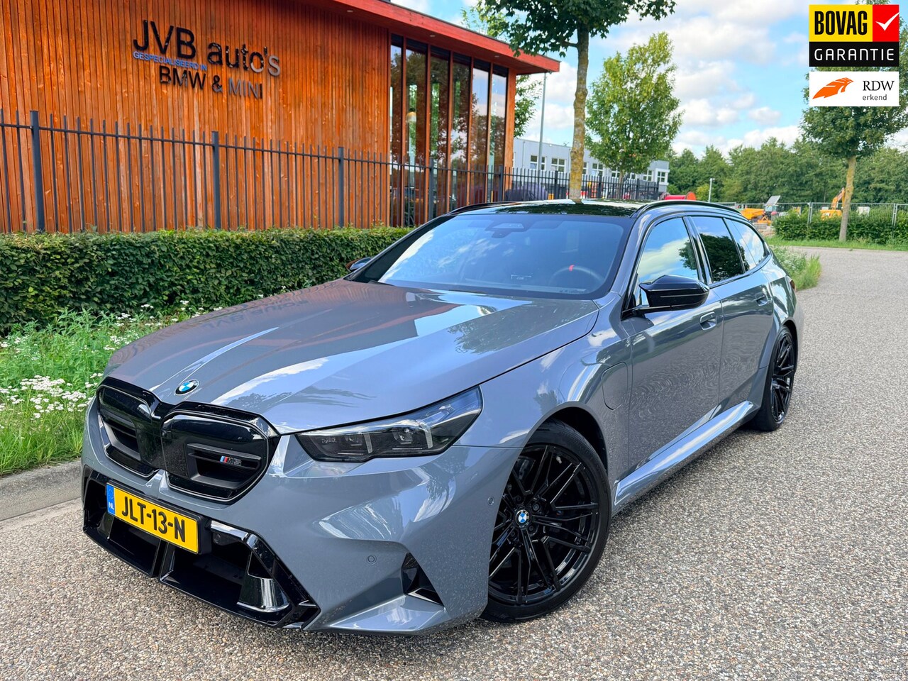 BMW 5-serie Touring - M5 touring, M Drivers Package, B&W, Alcantara hemel - AutoWereld.nl