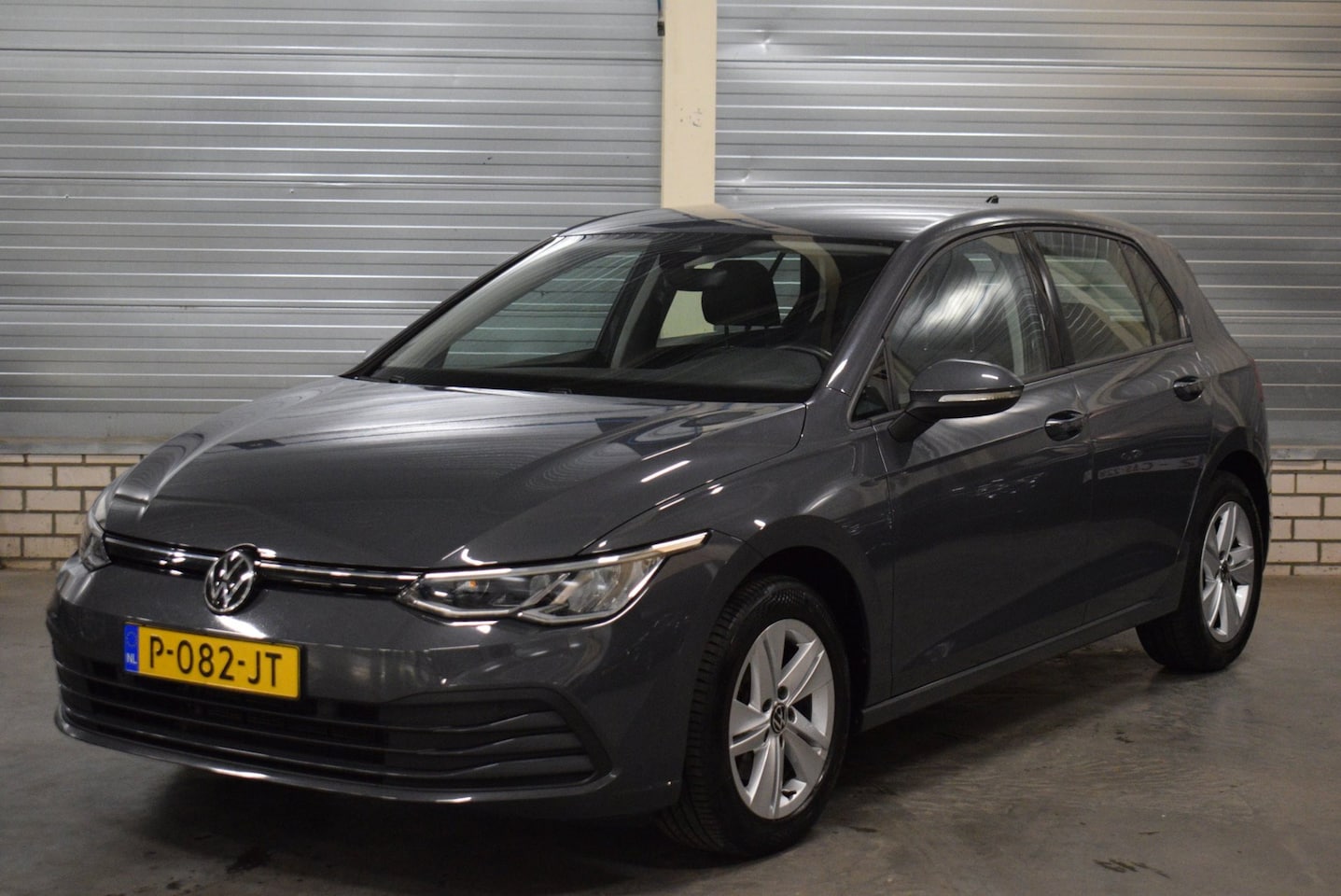Volkswagen Golf - 1.0 TSI Life + Led koplampen|Parkeersensoren|Sfeerverlichting|Bluetooth| - AutoWereld.nl
