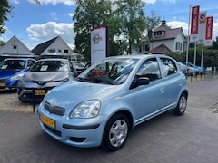 Toyota Yaris - 1.3 VVT-I IDOLS 5-DEURS / ELEK. RAMEN / RADIO-CD / METALLIC LAK / ISOFIX / STUURBEKRACHTIG