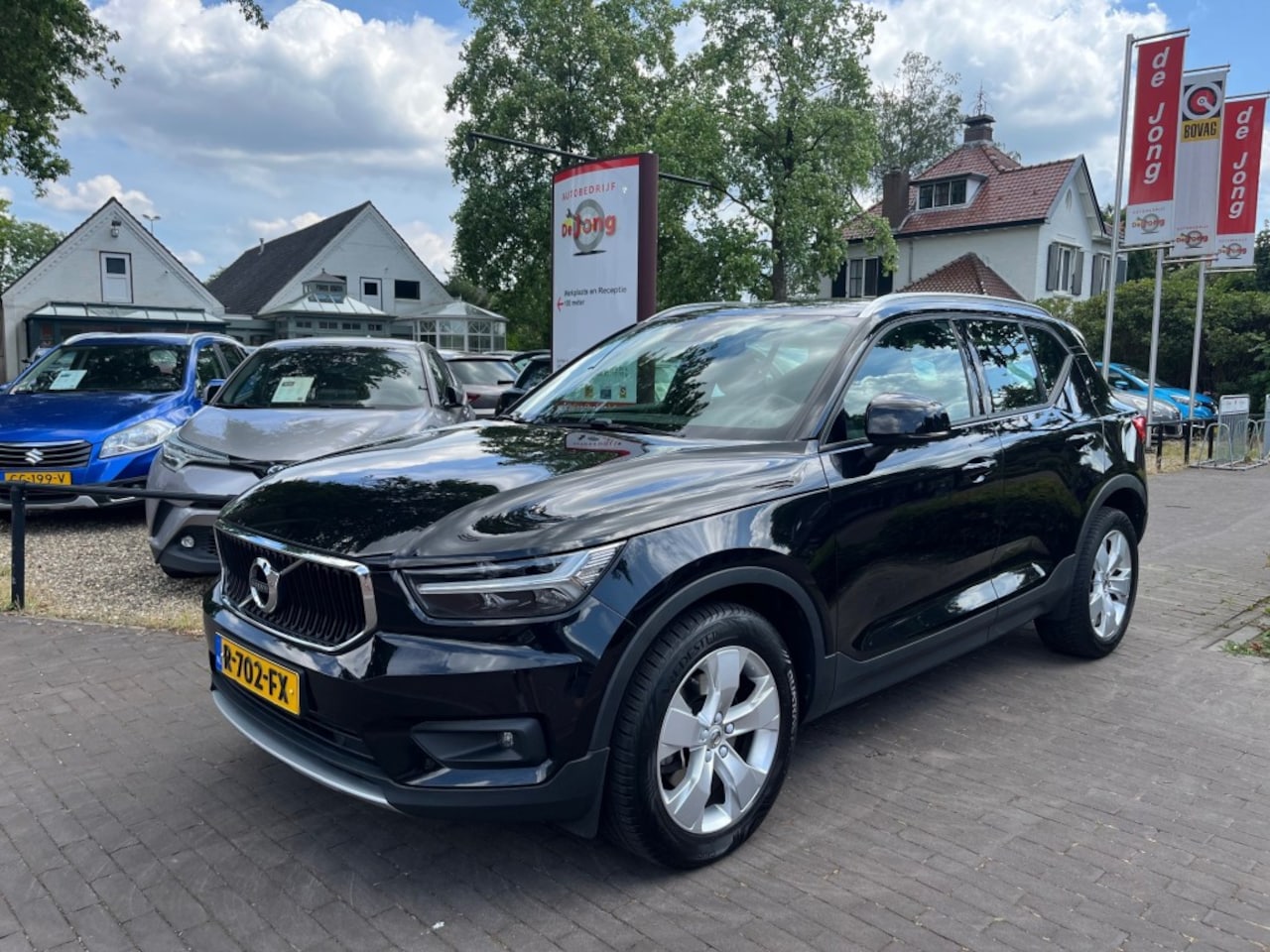 Volvo XC40 - 2.0 B4 AWD BUSINESS PRO 197PK AUTOMAAT / CARPLAY / NAVI / ELEK. TREKHAAK / CRUISE CTR. / L - AutoWereld.nl