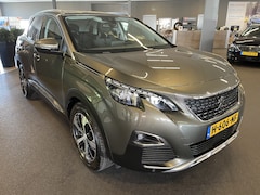 Peugeot 3008 - 1.2 PureTech ALLURE EAT8 AUTOMAAT Navigatie-Achteruitrijcamera-Climate control