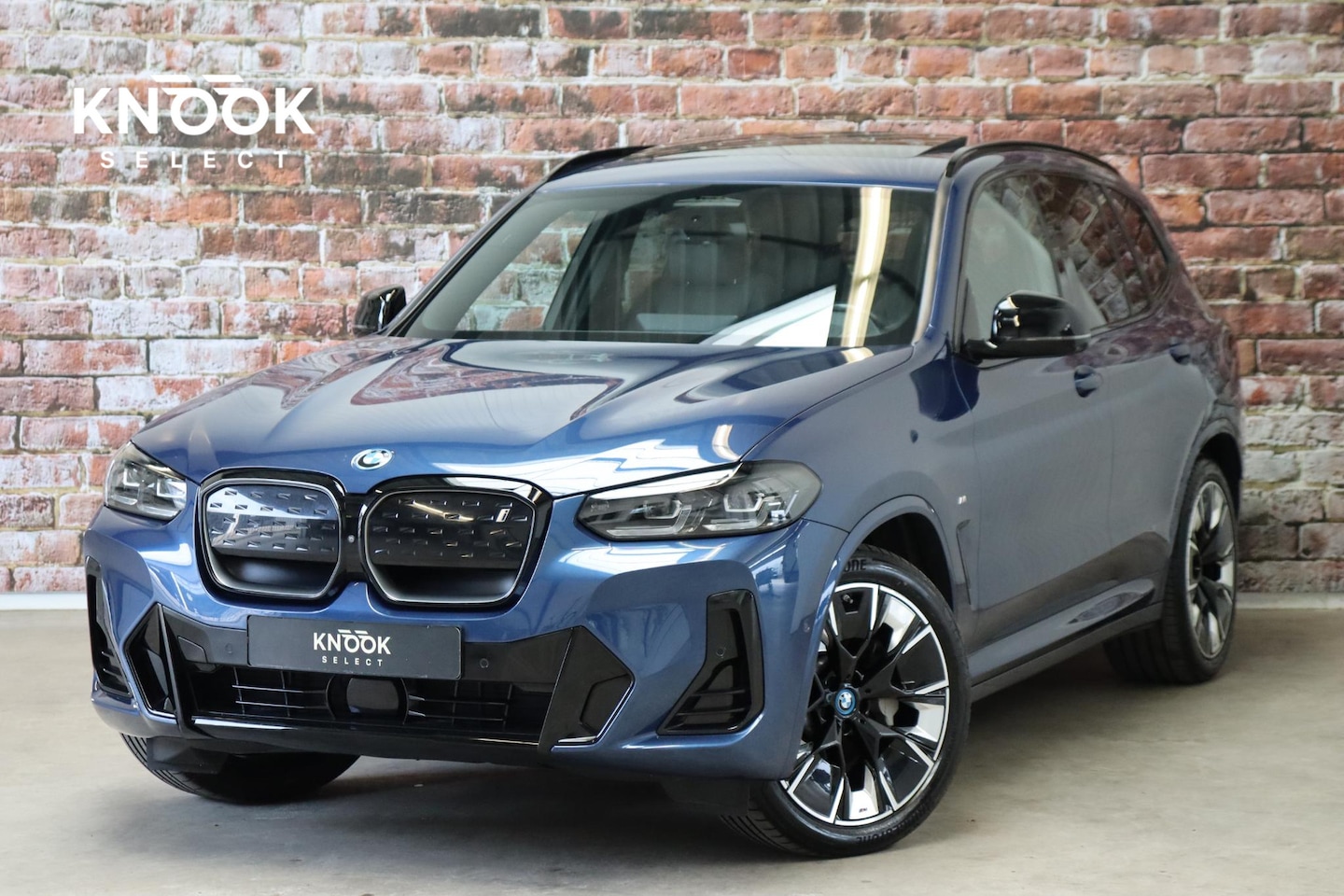 BMW iX3 - High Executive M Sport Pakket 80 kWh / Live Cockpit Professional / Active Protection / Dri - AutoWereld.nl