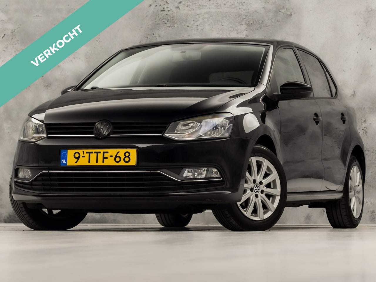 Volkswagen Polo - 1.2 TSI Sportline (NAVIGATIE, GETINT GLAS, CRUISE, SPORTSTOELEN, LM VELGEN, TREKHAAK, NIEU - AutoWereld.nl