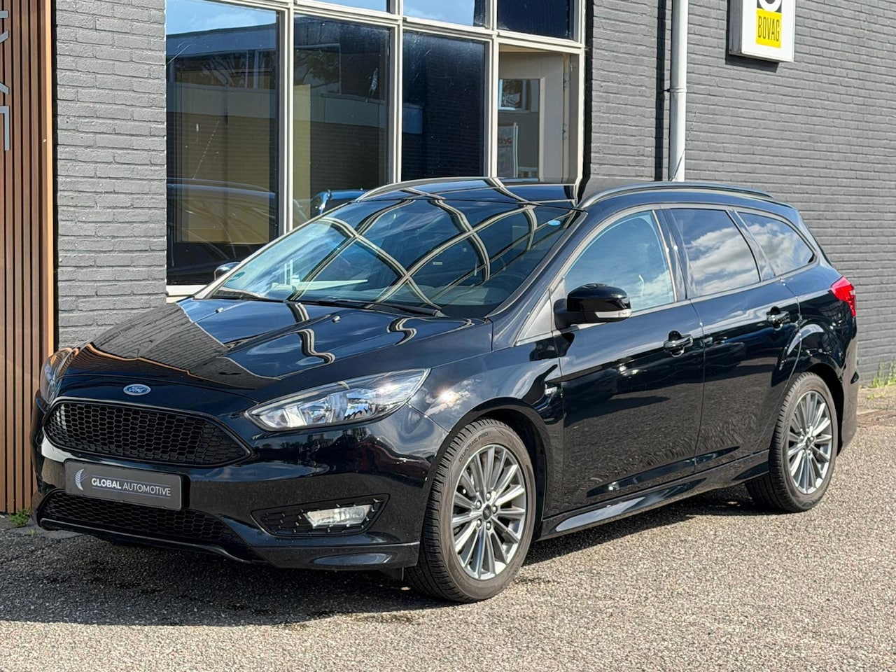 Ford Focus Wagon - 1.0 EcoBoost ST Line Business - STUUR STOELVERWARMING - CLIMATE CONTROL - AutoWereld.nl
