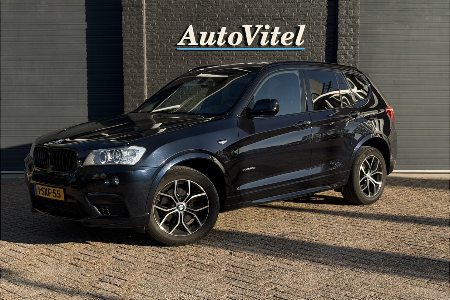 BMW X3 - xDrive20i M-Sport | Sportleder | Stoelverwarming | NAVI | Xenon - AutoWereld.nl