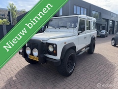 Land Rover Defender 110 - 2.5 TD5 DC E Sidebars Airco Stand verw