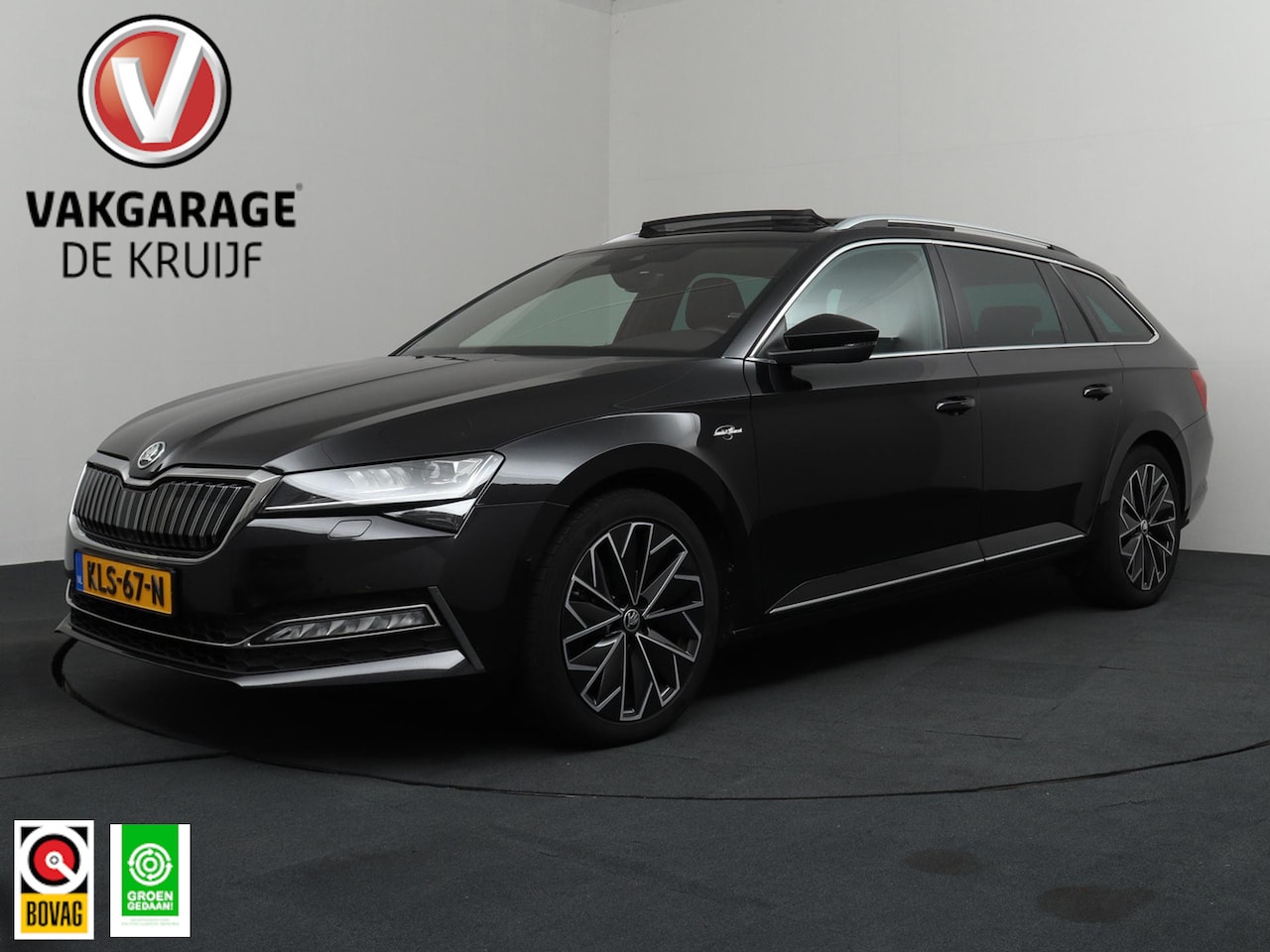 Skoda Superb - 1.4 TSI iV PHEV Laurin & Klement | 360° Camera | Trekhaak | Panoramadak! - AutoWereld.nl