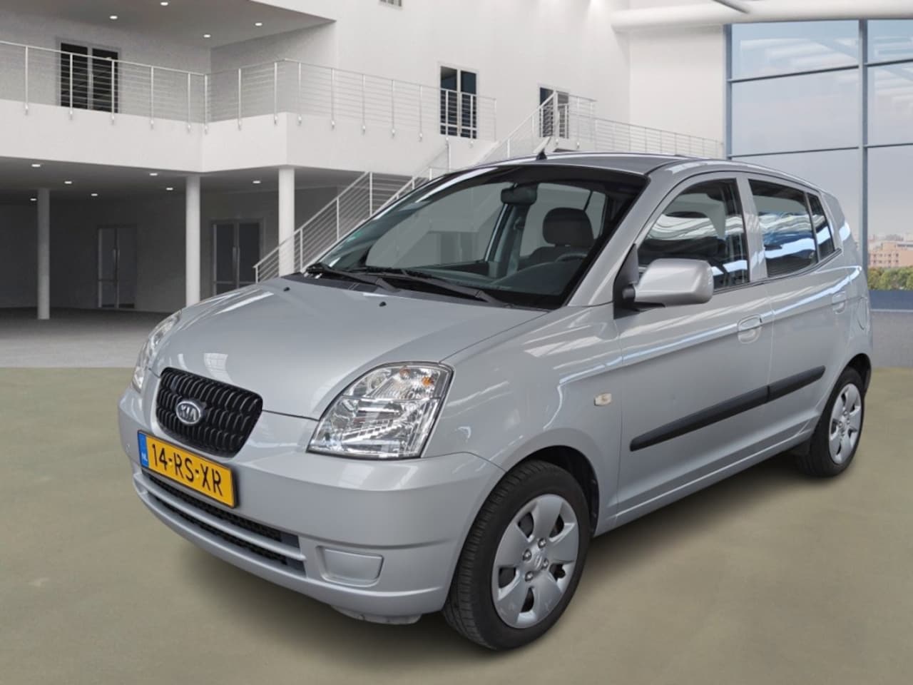 Kia Picanto - 1.0 / LAAG KM/ ZUINIG - AutoWereld.nl